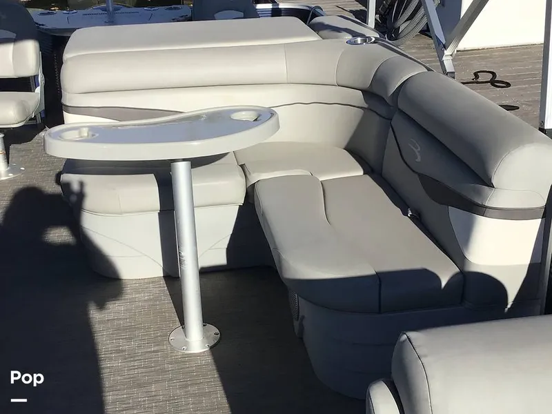 Slide: The Image of Bennington 22S 2022 - 14836103