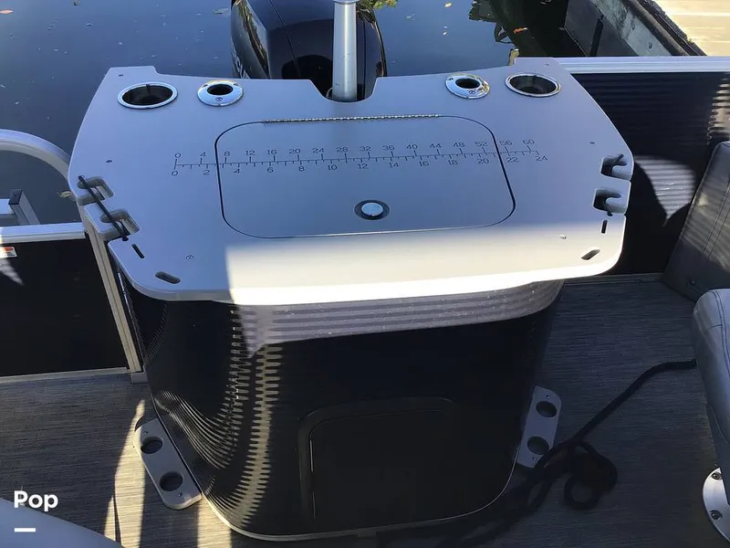 Slide: The Image of Bennington 22S 2022 - 14836120