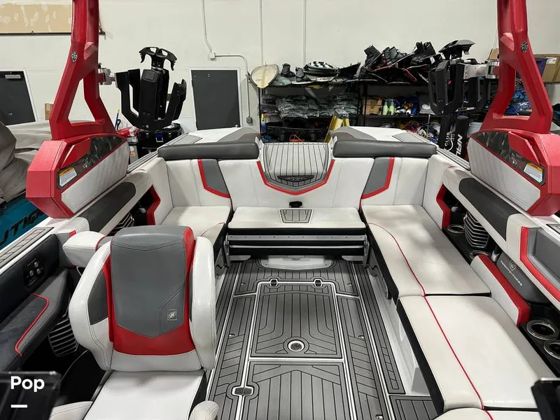 Slide: The Image of Nautique SUPER AIR NAUTIQUE G23 2019 - 14004877