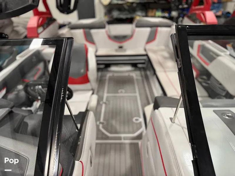 Slide: The Image of Nautique SUPER AIR NAUTIQUE G23 2019 - 14004878