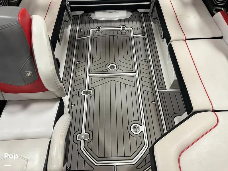 Slide: The Image of Nautique SUPER AIR NAUTIQUE G23 2019 - 14004896