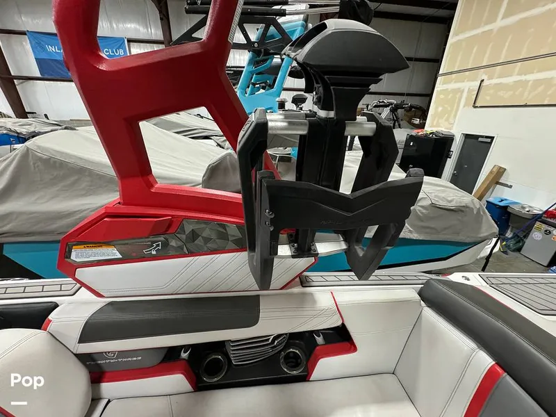 Slide: The Image of Nautique SUPER AIR NAUTIQUE G23 2019 - 14004905