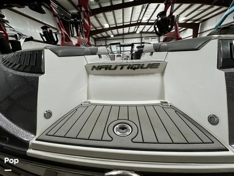 Slide: The Image of Nautique SUPER AIR NAUTIQUE G23 2019 - 14004921