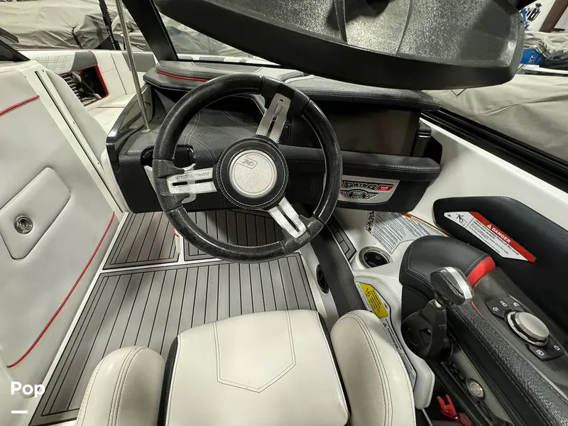 Slide: The Image of Nautique SUPER AIR NAUTIQUE G23 2019 - 14004902