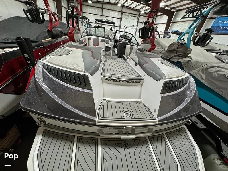 Slide: The Image of Nautique SUPER AIR NAUTIQUE G23 2019 - 14004919
