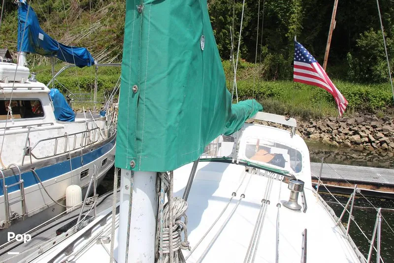 Slide: The Image of Cascade 36 Deep Keel 1974 - 14262015