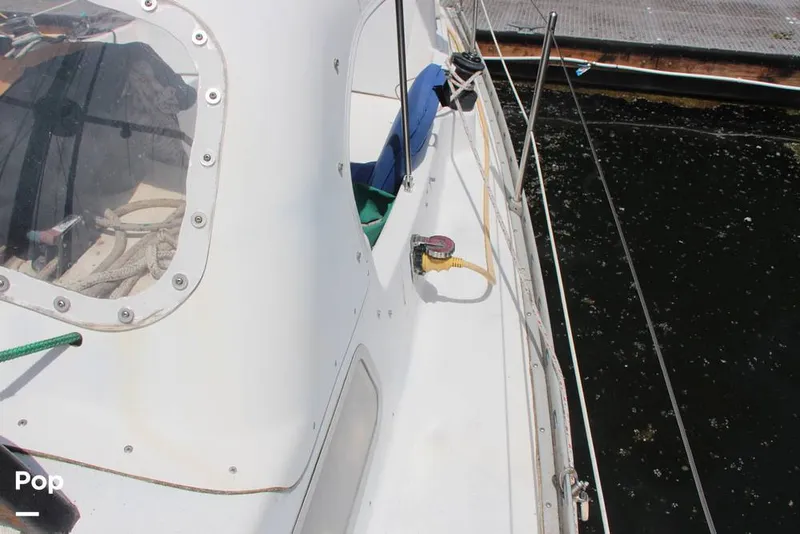 Slide: The Image of Cascade 36 Deep Keel 1974 - 14262023