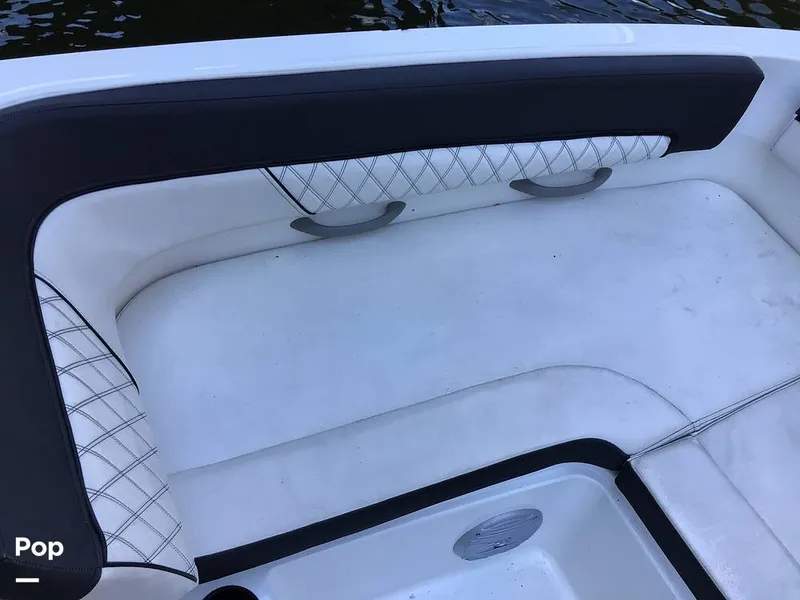 Slide: The Image of Bayliner DX 2200 2022 - 14321392