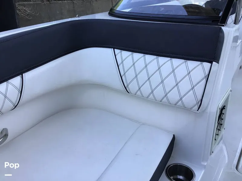 Slide: The Image of Bayliner DX 2200 2023 - 14320458