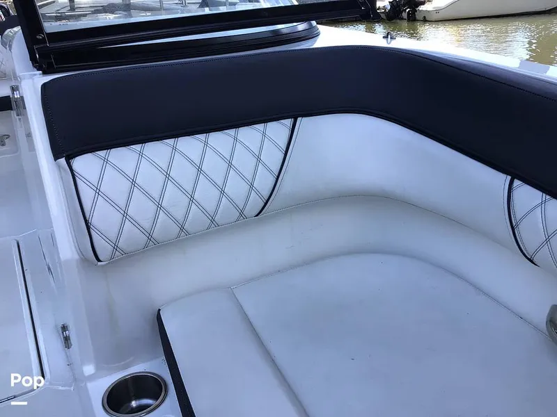 Slide: The Image of Bayliner DX 2200 2023 - 14320457