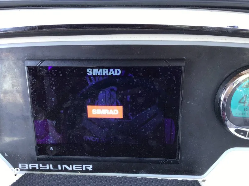 Slide: The Image of Bayliner DX 2200 2023 - 14320438