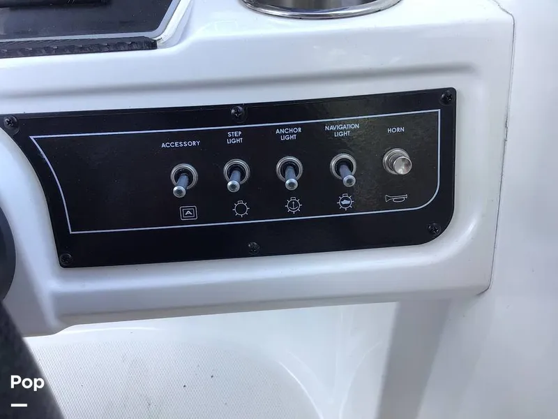 Slide: The Image of Bayliner DX 2200 2023 - 14320442