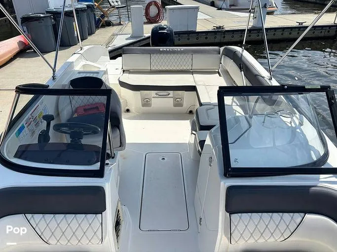 Slide: The Image of Bayliner DX 2200 2023 - 15684280