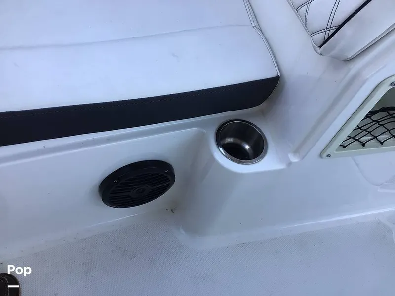 Slide: The Image of Bayliner DX 2200 2023 - 14320459