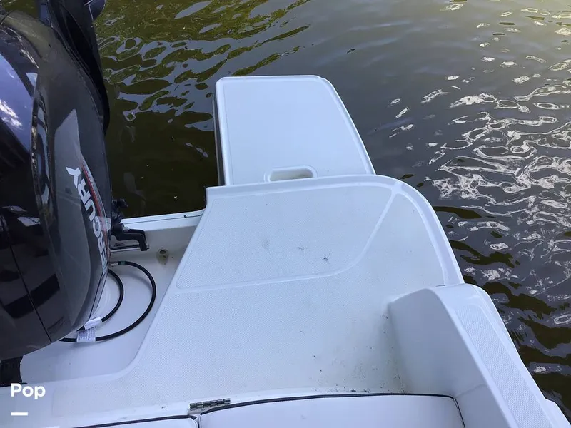 Slide: The Image of Bayliner DX 2200 2023 - 14320475