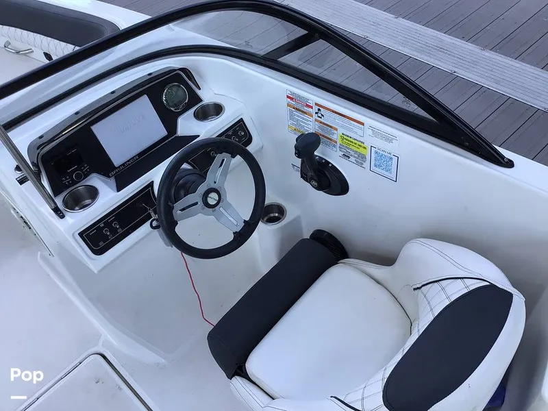 Slide: The Image of Bayliner DX 2200 2023 - 14320470