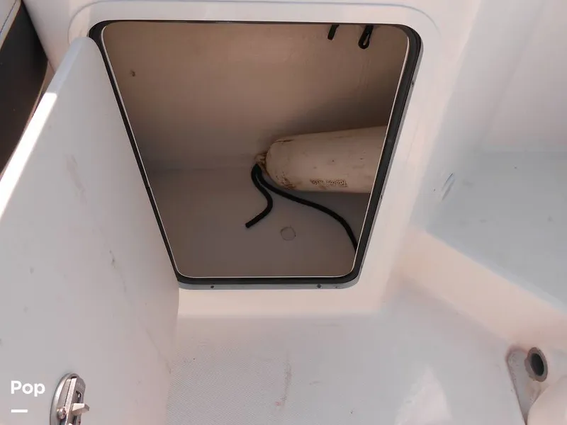 Slide: The Image of Bayliner DX 2200 2023 - 14371255