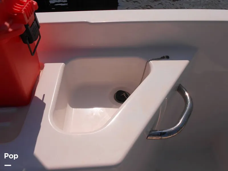 Slide: The Image of Bayliner DX 2200 2023 - 14371256