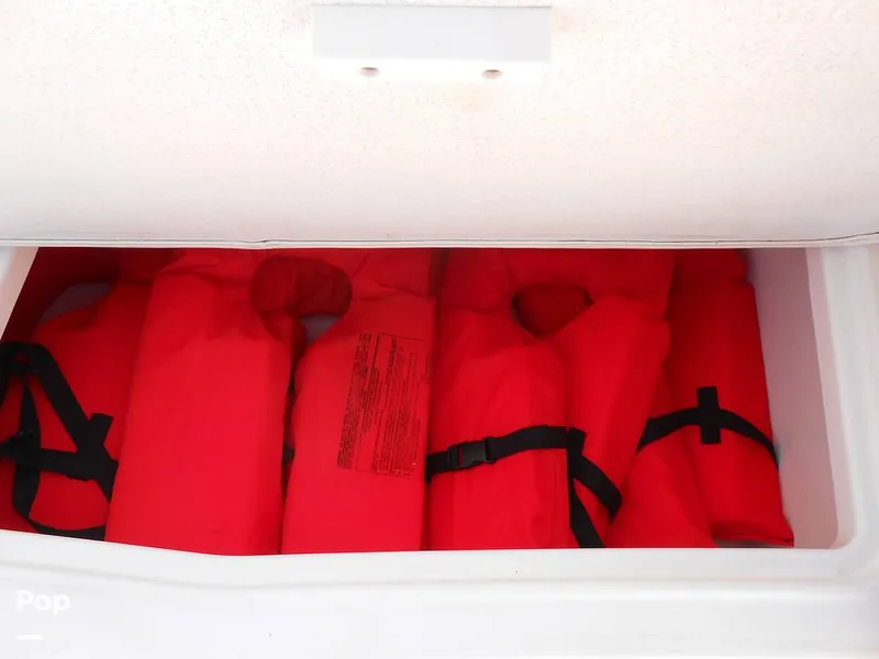 Slide: The Image of Bayliner DX 2200 2023 - 14371387