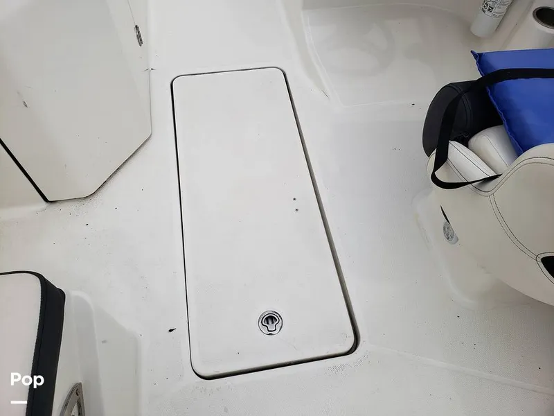 Slide: The Image of Bayliner DX 2200 2023 - 14686447