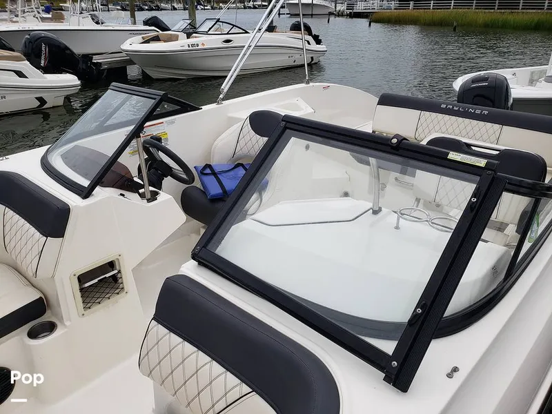 Slide: The Image of Bayliner DX 2200 2023 - 14686467