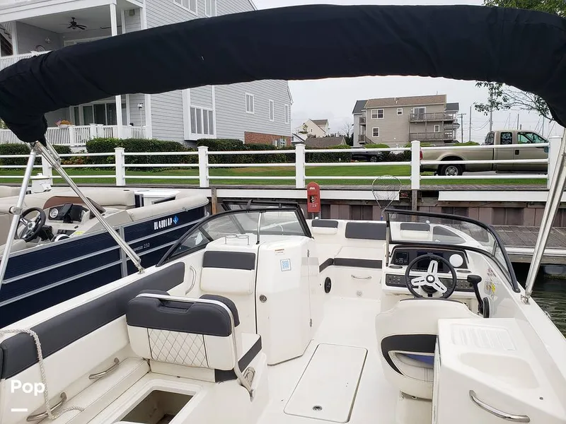 Slide: The Image of Bayliner DX 2200 2023 - 14686458