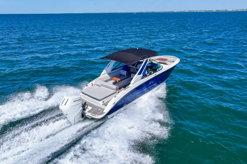 Slide: The Image of Sea Ray SDX 270 Outboard 2025 - 16