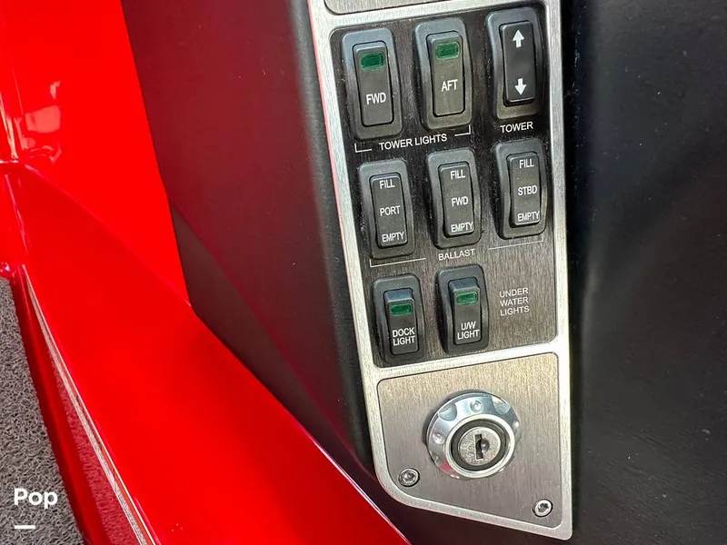 Slide: The Image of Mastercraft X23 2017 - 13925917