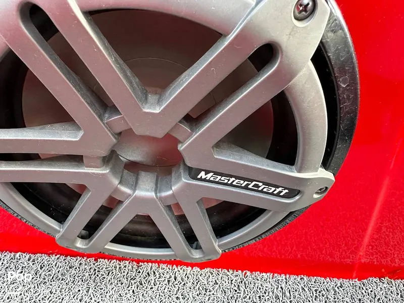 Slide: The Image of Mastercraft X23 2017 - 13925879