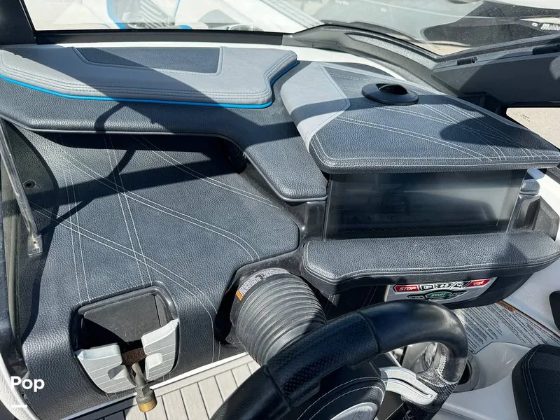 Slide: The Image of Nautique SUPER AIR NAUTIQUE 2019 - 14096809