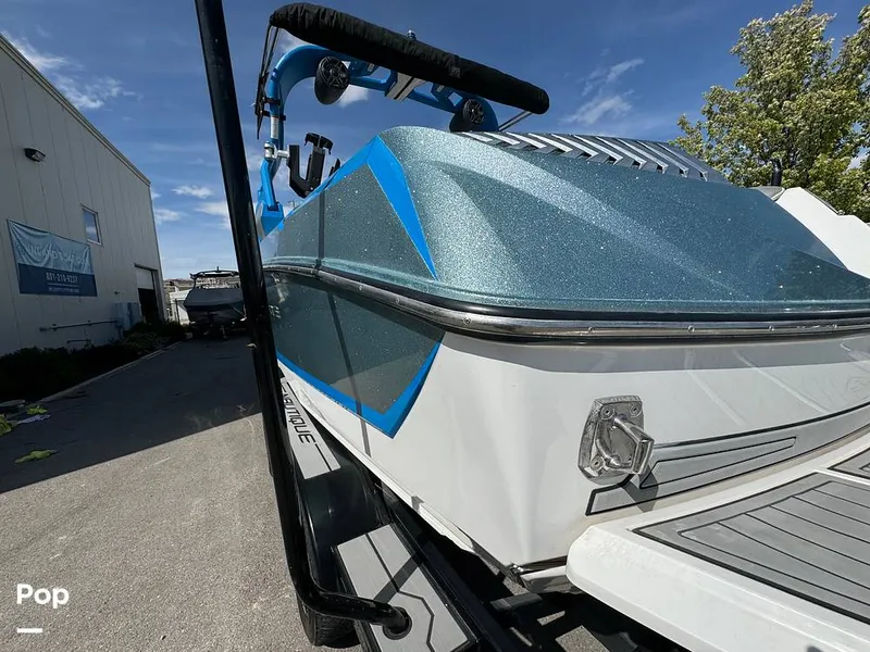 Slide: The Image of Nautique SUPER AIR NAUTIQUE 2019 - 14096860