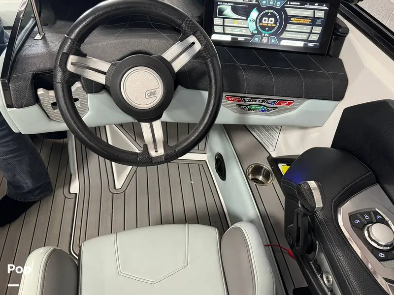 Slide: The Image of Nautique SUPER AIR NAUTIQUE G23 2021 - 14045313