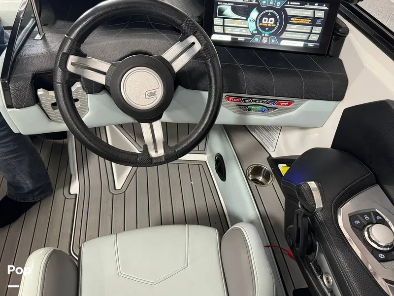 Slide: The Image of Nautique SUPER AIR NAUTIQUE G23 2021 - 14085657