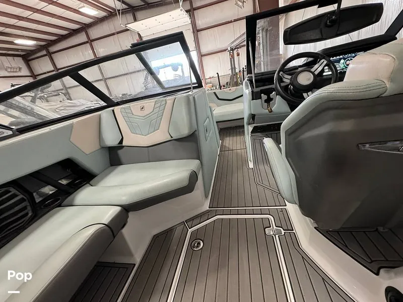 Slide: The Image of Nautique SUPER AIR NAUTIQUE G23 2021 - 14085664