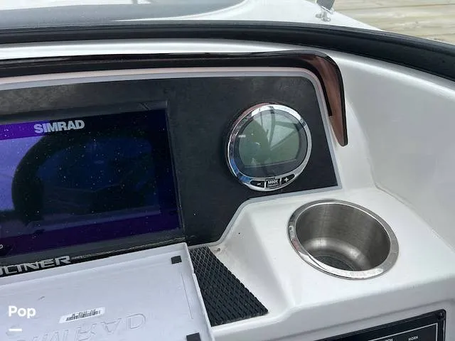 Slide: The Image of Bayliner DX 2200 2023 - 14178351