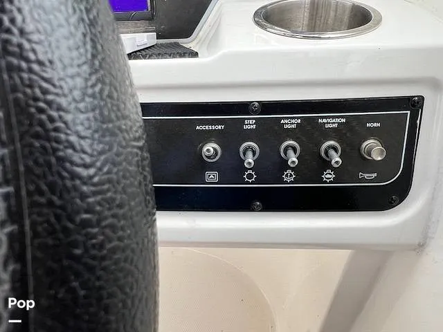 Slide: The Image of Bayliner DX 2200 2023 - 14178353