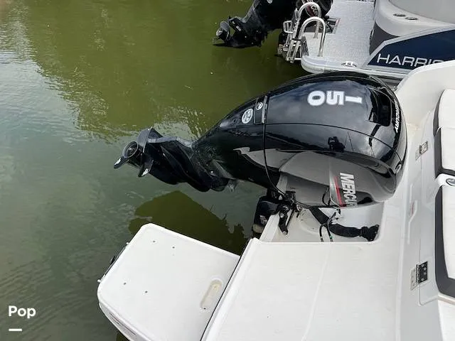 Slide: The Image of Bayliner DX2200 2023 - 14659322