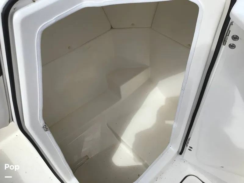 Slide: The Image of Bayliner DX 2200 2023 - 14328444