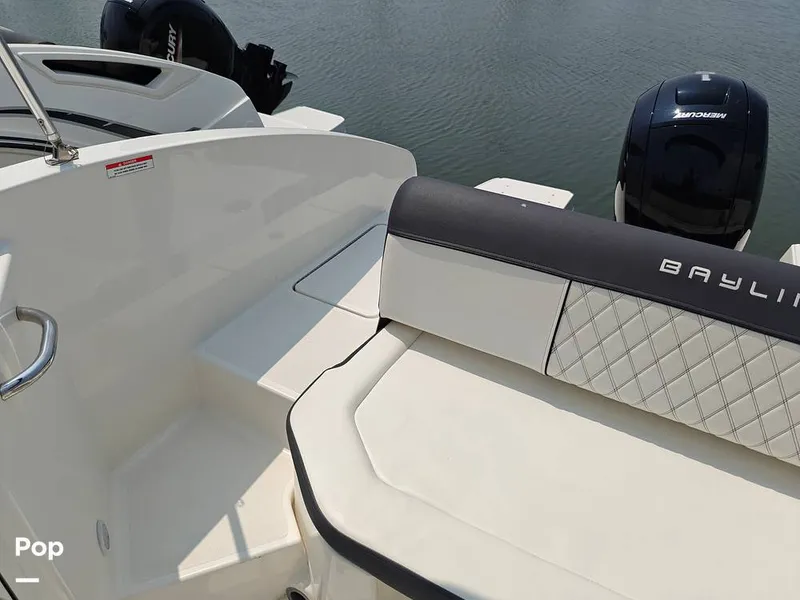 Slide: The Image of Bayliner DX2200 2023 - 14572872