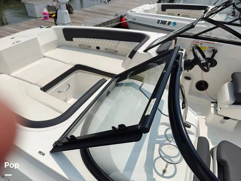 Slide: The Image of Bayliner DX2200 2023 - 14572883