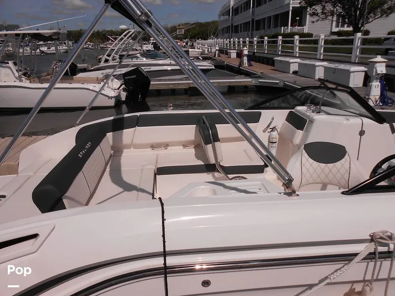 Slide: The Image of Bayliner DX2200 2023 - 14187847