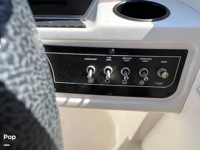 Slide: The Image of Bayliner DX 2200 2022 - 14411621