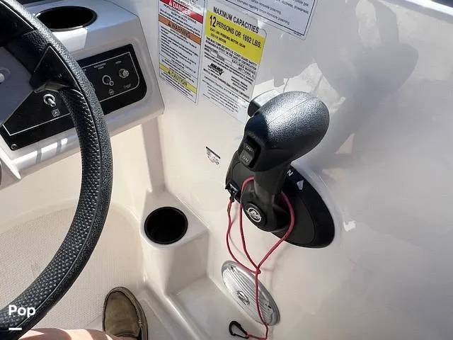 Slide: The Image of Bayliner DX 2200 2022 - 14411622