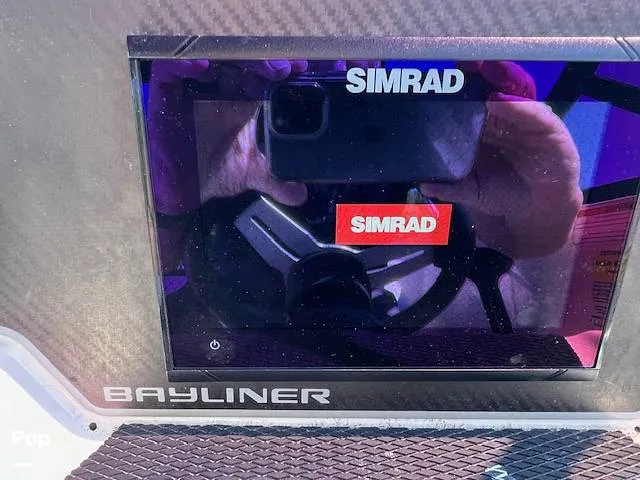 Slide: The Image of Bayliner DX 2200 2022 - 14411620