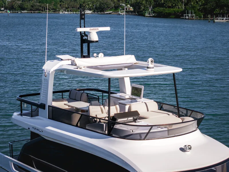 Slide: The Image of Azimut Fly 62 2026 - 11