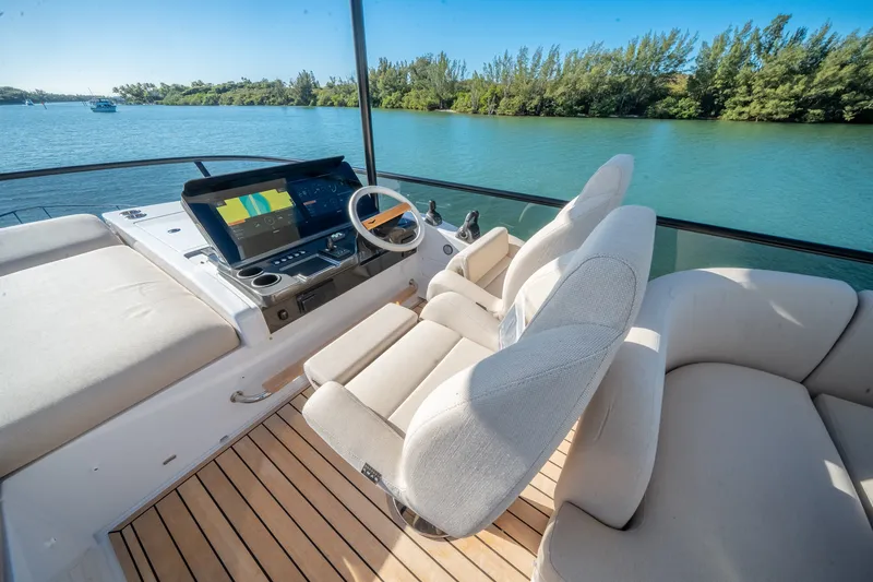 Slide: The Image of Azimut Fly 62 2026 - 13