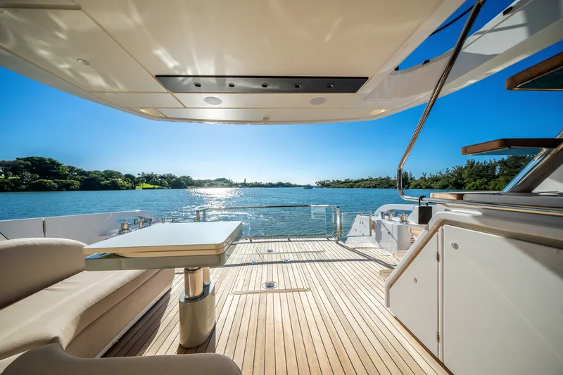 Slide: The Image of Azimut Fly 62 2026 - 29