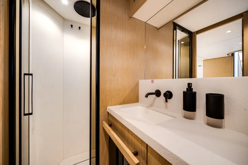 Slide: The Image of Azimut Fly 62 2026 - 42