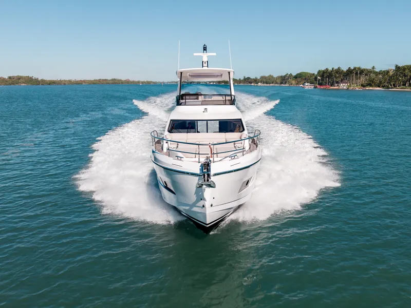 Slide: The Image of Azimut Fly 62 2026 - 2
