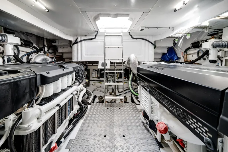 Slide: The Image of Azimut Fly 62 2026 - 61